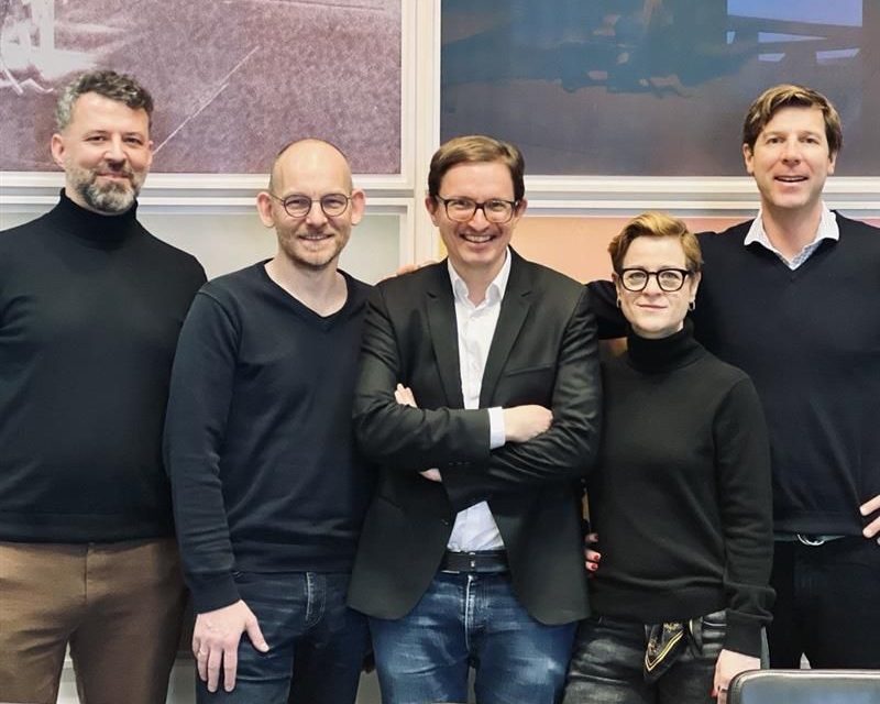 Zebralution adquiere el 80% del proveedor de software y servicios editoriales Open Publishing